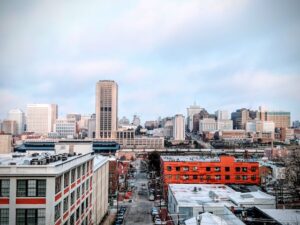 Living in Richmond, VA 7 Major Perks for Entrepreneurs by Linda Chase, image via Stephen Poore unsplash, VitalyTennant.com vitalizeone